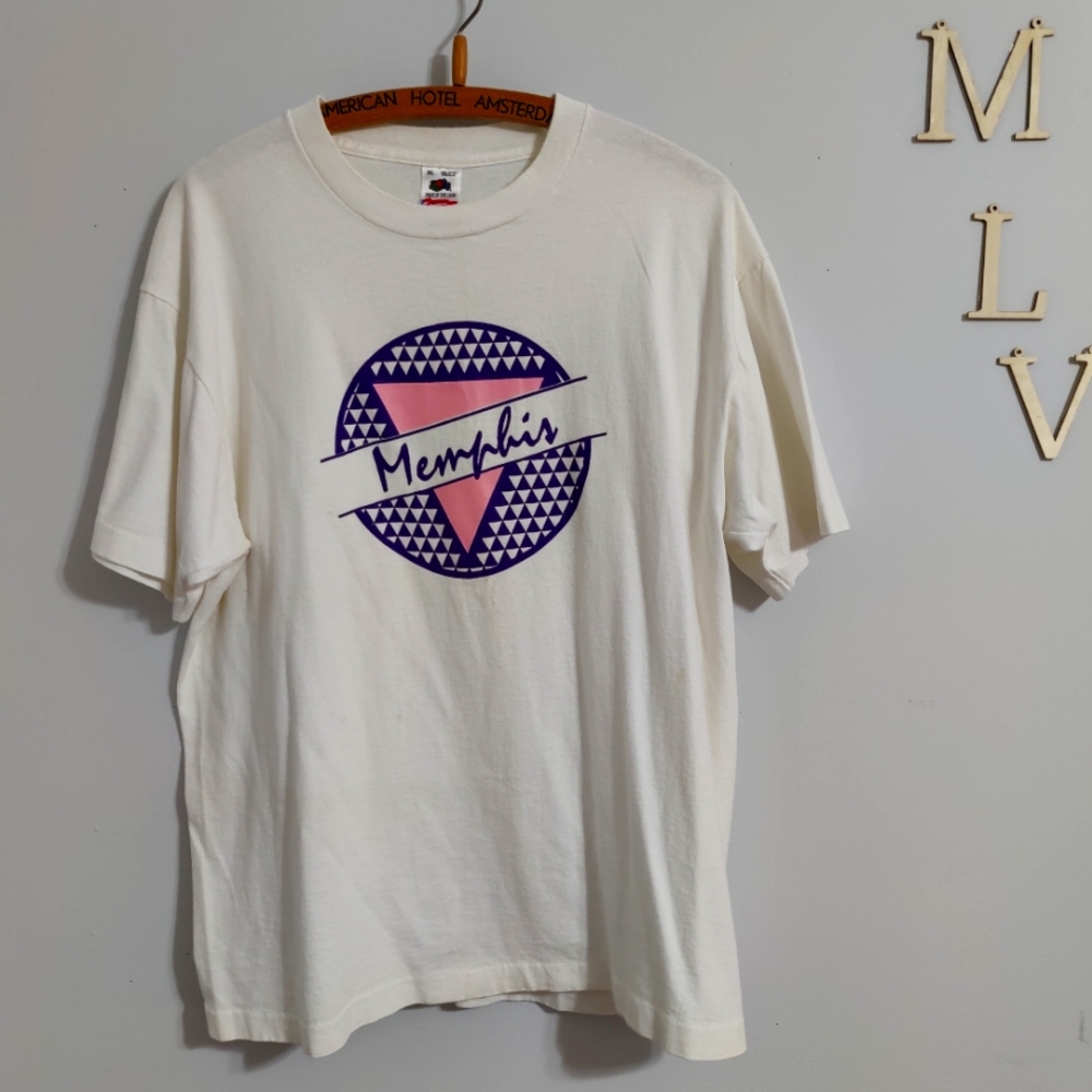 80s single stitch Memphis vintage tee shirt purple pink Vintage Elvis Beale St